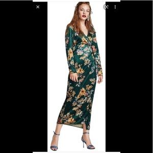 Zara velvet green floral kimono dress